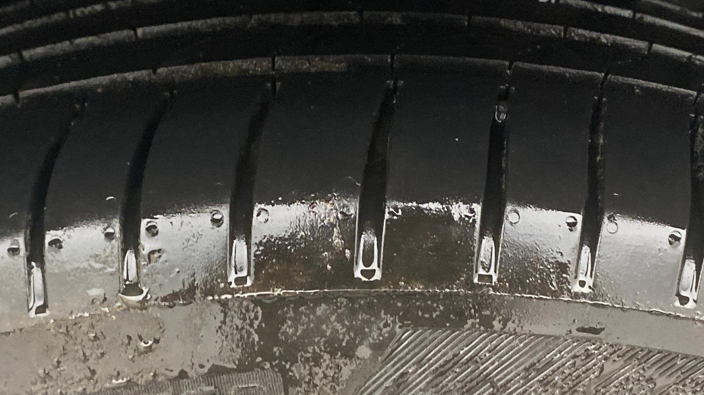 2023 MG HECTOR PLUS SAVVY PRO 1.5 TURBO CVT 7 STR, Petrol, Automatic, 62,118 km, Left Rear Tyre Tread