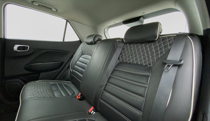 2019 Hyundai VENUE 1.0 TURBO GDI SX+ AT, Petrol, Automatic, 31,071 km, Right Side Rear Door Cabin