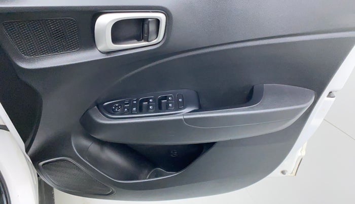 2019 Hyundai VENUE 1.0 TURBO GDI SX+ AT, Petrol, Automatic, 31,071 km, Driver Side Door Panels Control