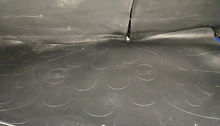 2014 Maruti Wagon R 1.0 VXI, Petrol, Manual, 88,365 km, Boot Inside