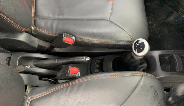 2014 Maruti Wagon R 1.0 VXI, Petrol, Manual, 88,365 km, Gear Lever