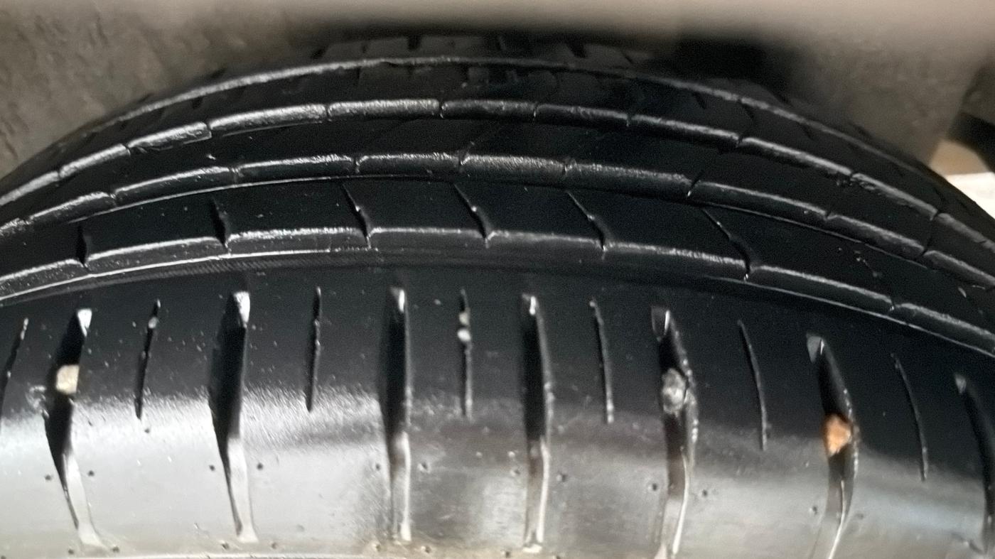 2015 Maruti Ciaz ZXI+, Petrol, Manual, 49,798 km, Left Rear Tyre Tread