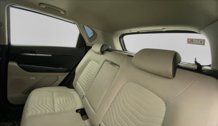 2021 KIA SONET HTX PLUS 1.5, Diesel, Manual, 33,161 km, Right Side Rear Door Cabin