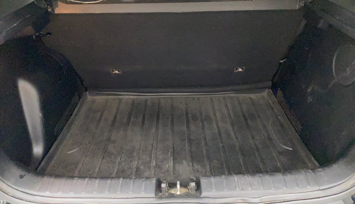 2021 KIA SONET HTX PLUS 1.5, Diesel, Manual, 33,161 km, Boot Inside