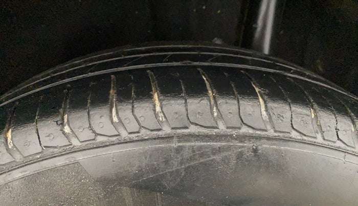 2017 Maruti Vitara Brezza LDI (O), Diesel, Manual, 91,559 km, Left Rear Tyre Tread