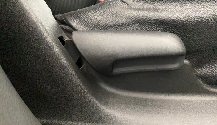 2017 Maruti Vitara Brezza LDI (O), Diesel, Manual, 91,559 km, Driver Side Adjustment Panel