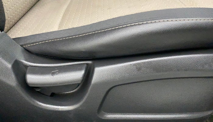 2018 Hyundai Elite i20 Magna Executive Diesel, Diesel, Manual, 43,857 km, Driver Side Adjustment Panel
