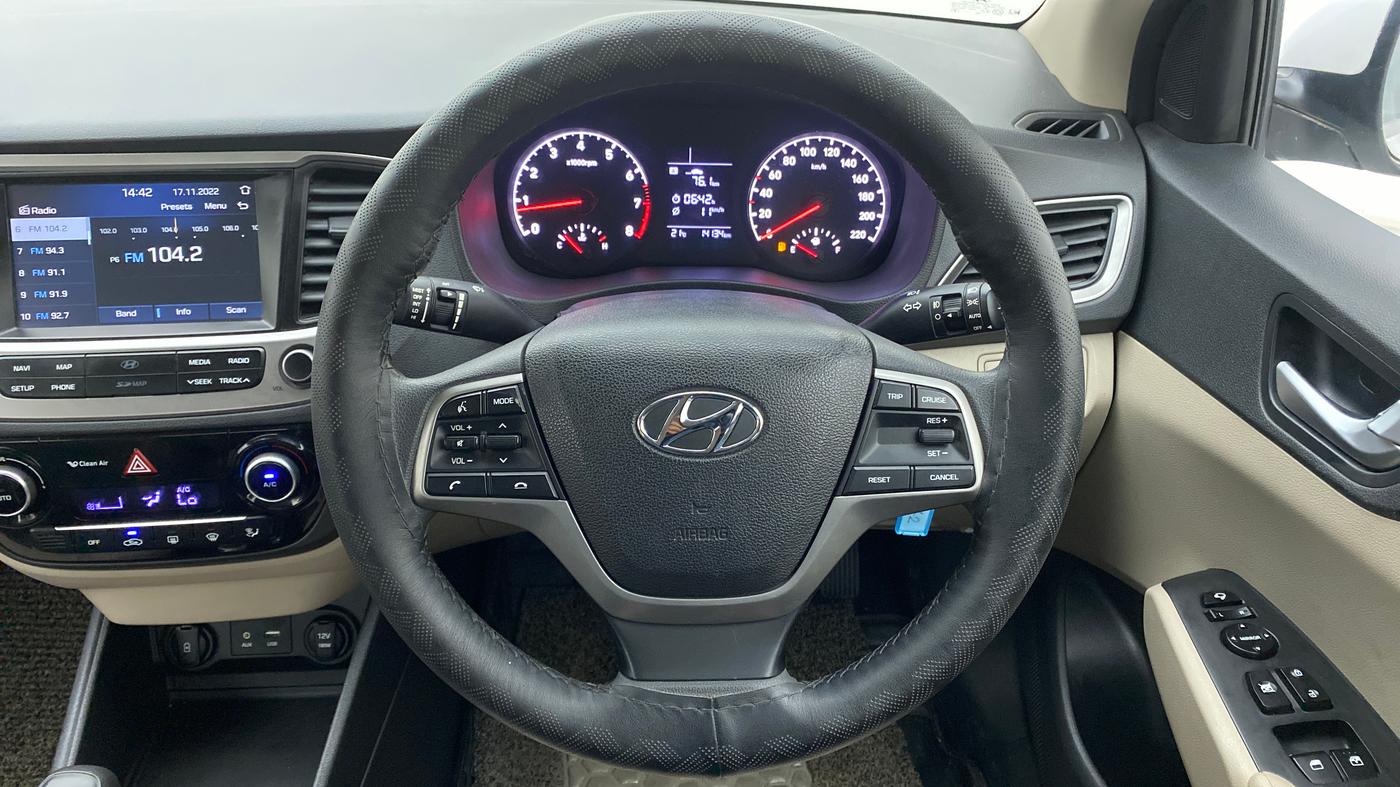 2017 Hyundai Verna 1.6 SX VTVT, Petrol, Manual, 14,161 km, Steering Wheel Close Up