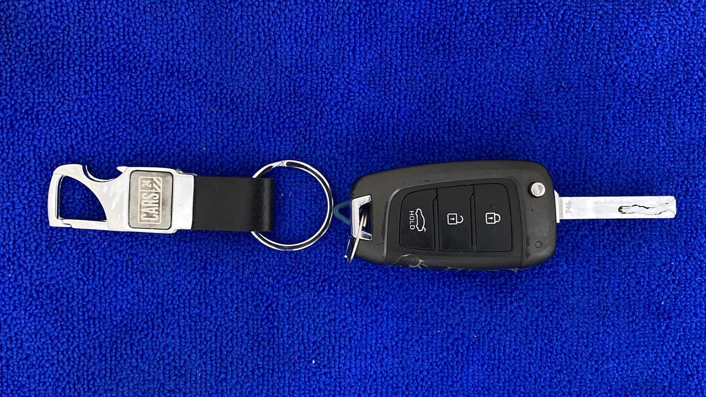 2017 Hyundai Verna 1.6 SX VTVT, Petrol, Manual, 14,161 km, Key Close Up