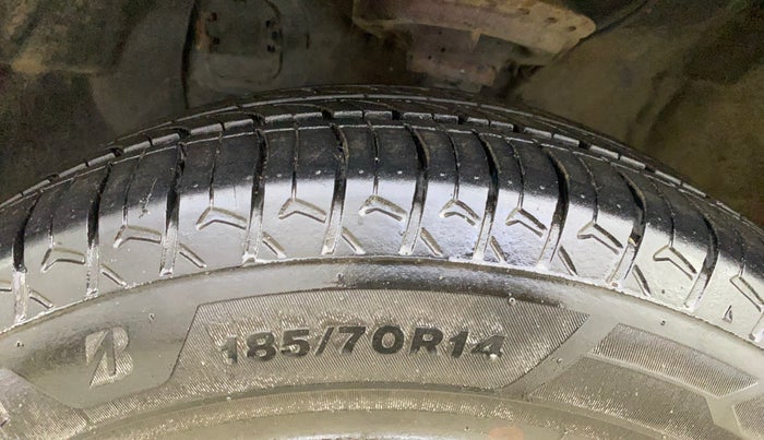 2016 Hyundai Elite i20 SPORTZ 1.4 CRDI, Diesel, Manual, 73,206 km, Left Front Tyre Tread