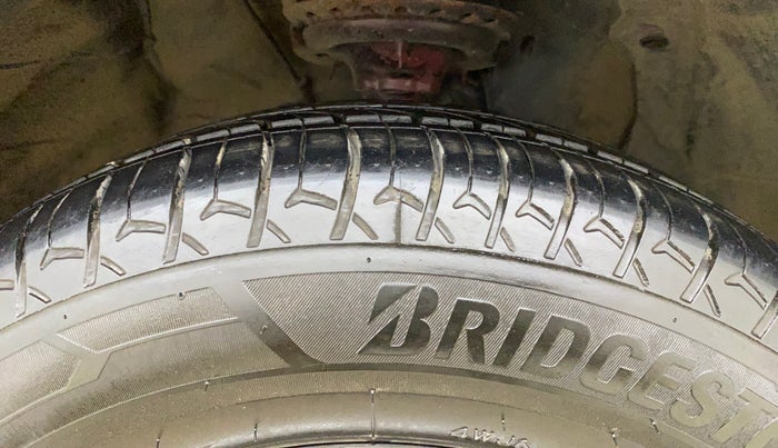 2016 Hyundai Elite i20 SPORTZ 1.4 CRDI, Diesel, Manual, 73,206 km, Right Front Tyre Tread