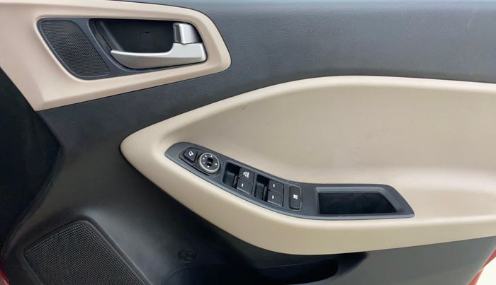 2016 Hyundai Elite i20 SPORTZ 1.4 CRDI, Diesel, Manual, 73,206 km, Driver Side Door Panels Control