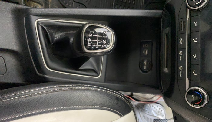 2016 Hyundai Elite i20 SPORTZ 1.4 CRDI, Diesel, Manual, 73,206 km, Gear Lever