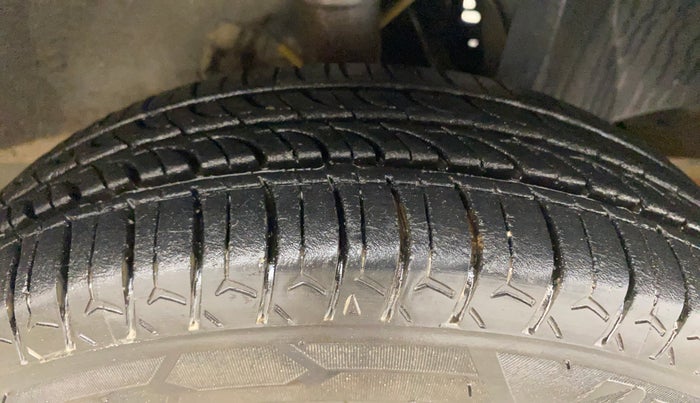 2015 Tata Nano TWIST XTA, Petrol, Automatic, 46,305 km, Right Front Tyre Tread