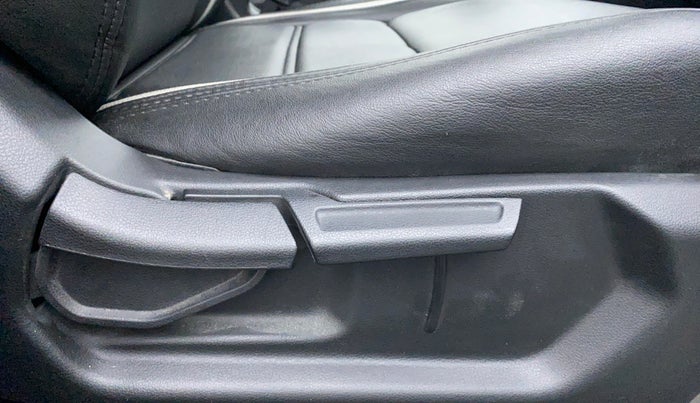 2020 Hyundai VENUE SX 1.0 GDI IMT, Petrol, Manual, 21,044 km, Driver Side Adjustment Panel