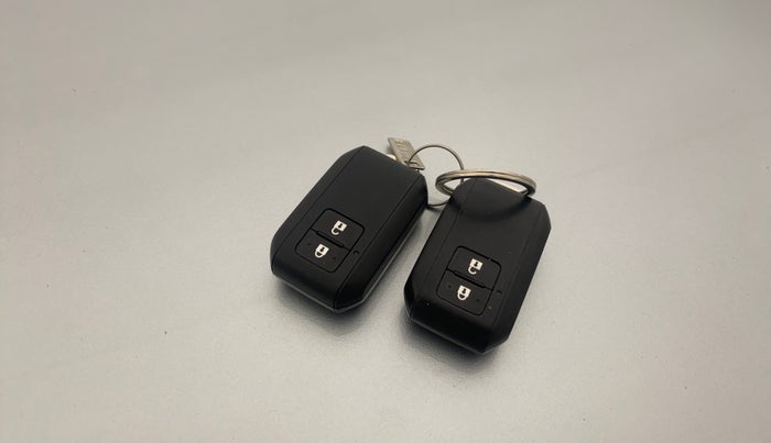 2023 Maruti Baleno  ZETA CNG 1.2L, CNG, Manual, 26,899 km, Key Close Up