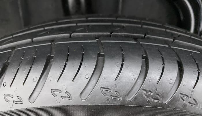 2021 Renault Kiger RXZ 1.0 MT, Petrol, Manual, 4,626 km, Right Rear Tyre Tread