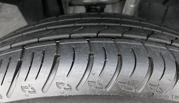 2021 Renault Kiger RXZ 1.0 MT, Petrol, Manual, 4,626 km, Right Front Tyre Tread