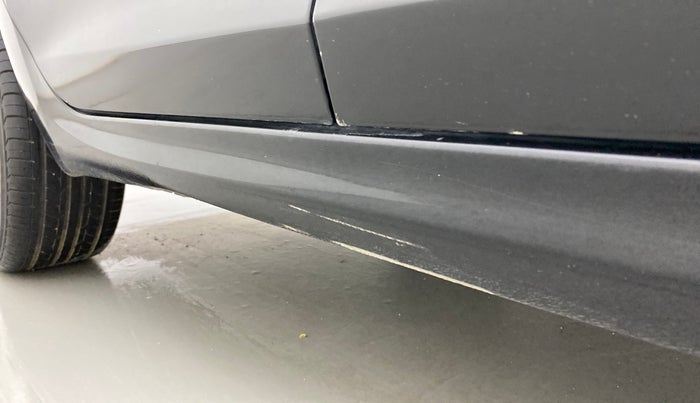 2019 Hyundai Verna 1.6 VTVT SX, Petrol, Manual, 70,668 km, Right running board - Minor scratches