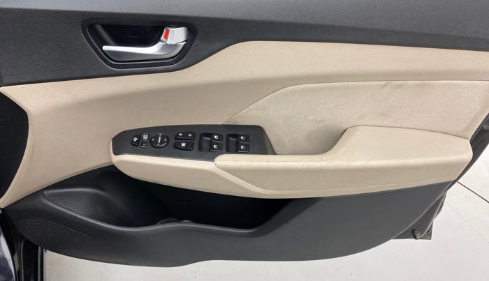 2019 Hyundai Verna 1.6 VTVT SX, Petrol, Manual, 70,668 km, Driver Side Door Panels Control