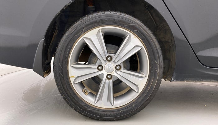2019 Hyundai Verna 1.6 VTVT SX, Petrol, Manual, 70,668 km, Right Rear Wheel