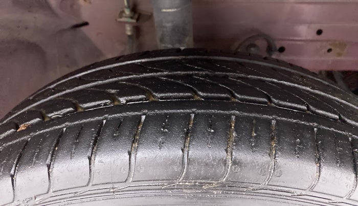 2015 Nissan Micra XL CVT, Petrol, Automatic, 23,715 km, Right Front Tyre Tread