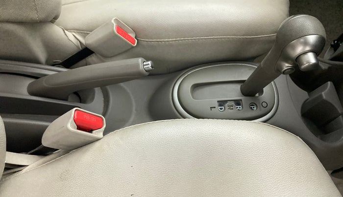 2015 Nissan Micra XL CVT, Petrol, Automatic, 23,715 km, Gear Lever