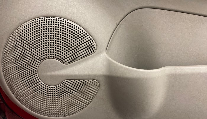 2015 Nissan Micra XL CVT, Petrol, Automatic, 23,715 km, Speaker