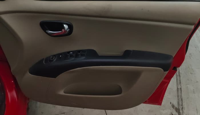 2013 Hyundai i10 MAGNA 1.2, Petrol, Manual, 42,042 km, Driver Side Door Panels Control