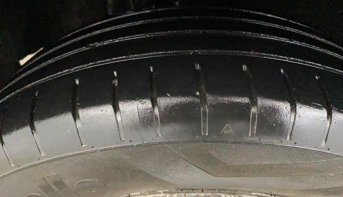 2018 Maruti Baleno DELTA CVT PETROL 1.2, CNG, Automatic, 95,462 km, Right Rear Tyre Tread