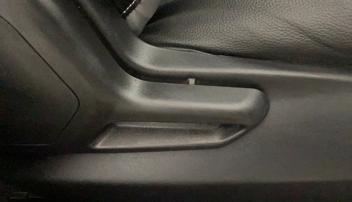 2020 Tata NEXON XM PETROL, Petrol, Manual, 73,111 km, Driver Side Adjustment Panel