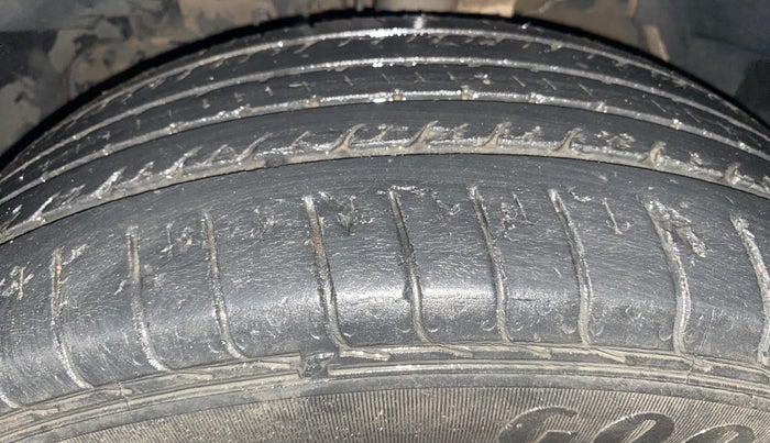 2020 Tata NEXON XM PETROL, Petrol, Manual, 73,111 km, Left Front Tyre Tread