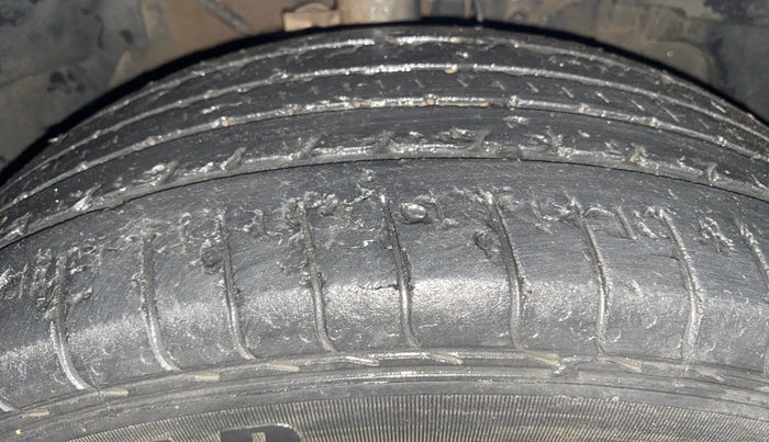 2020 Tata NEXON XM PETROL, Petrol, Manual, 73,111 km, Right Front Tyre Tread