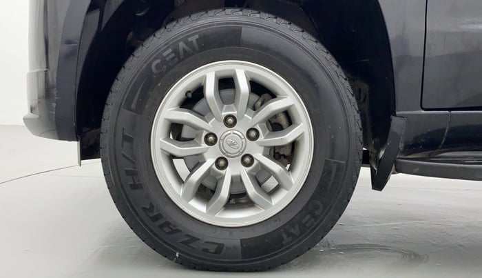 2017 Mahindra TUV300 T8, Diesel, Manual, 48,858 km, Left Front Wheel