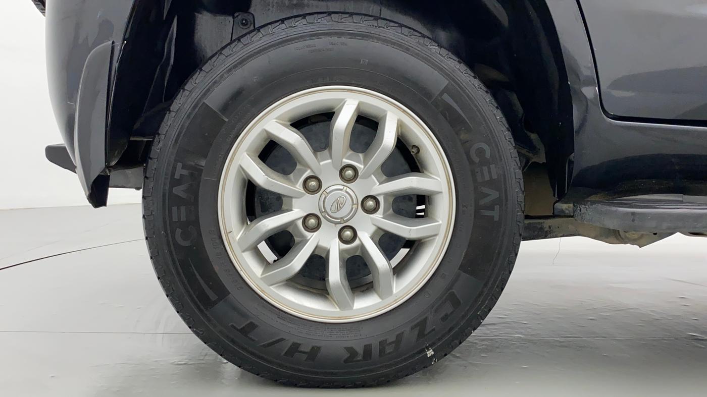 2017 Mahindra TUV300 T8, Diesel, Manual, 48,858 km, Right Rear Wheel