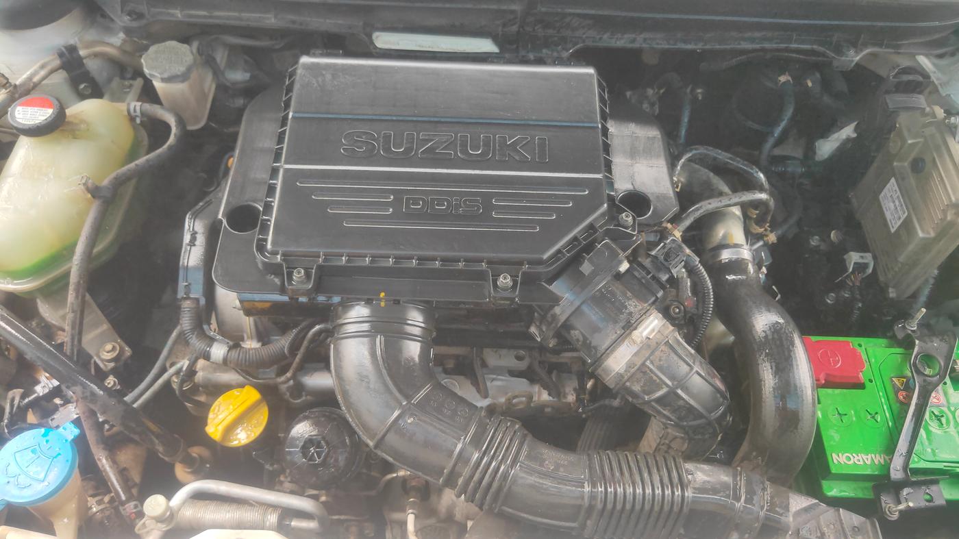 2019 Maruti Vitara Brezza ZDI AMT, Diesel, Automatic, 1,22,882 km, Engine View