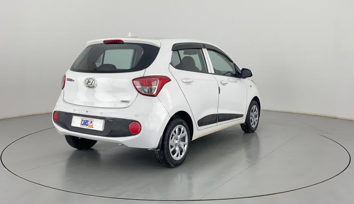 2017 Hyundai Grand i10 Magna 1.2 AT  VTVT, Petrol, Automatic, 43,146 km, Right Back Diagonal