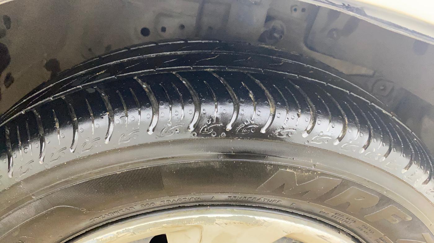 2013 Honda Brio S MT, Petrol, Manual, 92,512 km, Right Front Tyre Tread