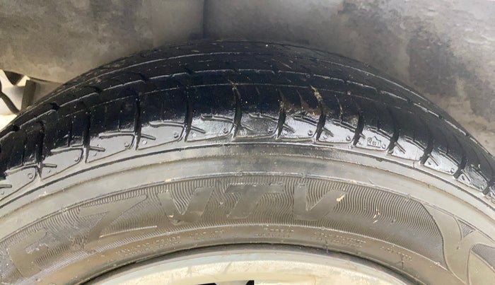 2013 Honda Brio S MT, Petrol, Manual, 92,723 km, Right Rear Tyre Tread