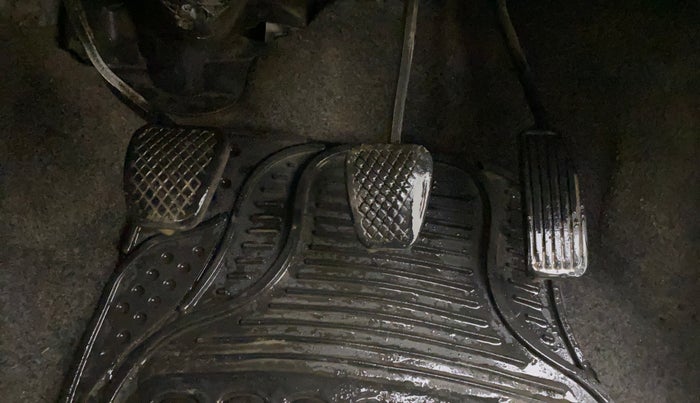 2013 Honda Brio S MT, Petrol, Manual, 92,723 km, Pedals