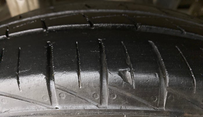 2021 Maruti Alto LXI CNG, CNG, Manual, 51,606 km, Right Rear Tyre Tread