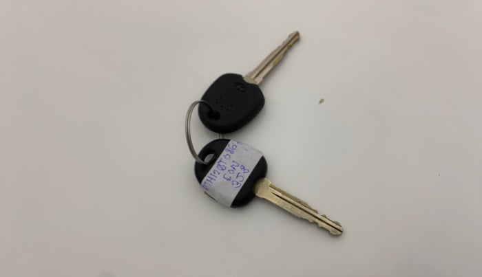 2018 Hyundai Eon ERA +, Petrol, Manual, 63,286 km, Key Close Up