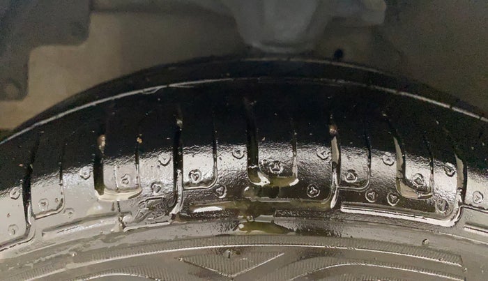 2018 Hyundai Eon ERA +, Petrol, Manual, 63,286 km, Left Front Tyre Tread