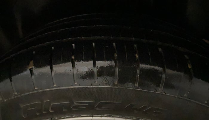 2018 Maruti Ciaz DELTA 1.5 SHVS MT PETROL, Petrol, Manual, 60,271 km, Left Rear Tyre Tread
