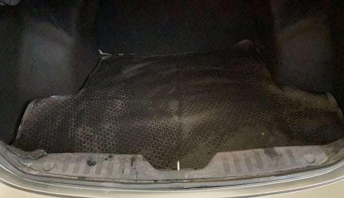 2018 Maruti Ciaz DELTA 1.5 SHVS MT PETROL, Petrol, Manual, 60,271 km, Boot Inside