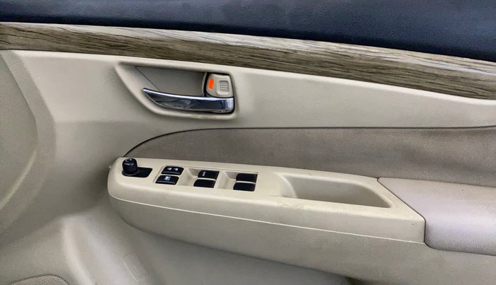 2018 Maruti Ciaz DELTA 1.5 SHVS MT PETROL, Petrol, Manual, 60,271 km, Driver Side Door Panels Control