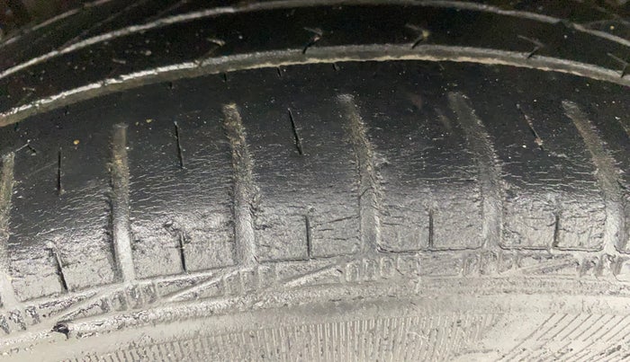 2016 Hyundai Grand i10 MAGNA 1.2 KAPPA VTVT, Petrol, Manual, 77,420 km, Left Rear Tyre Tread