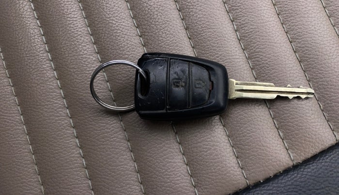 2016 Hyundai Grand i10 MAGNA 1.2 KAPPA VTVT, Petrol, Manual, 77,420 km, Key Close Up