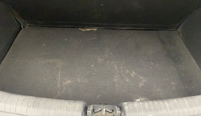 2016 Hyundai Grand i10 MAGNA 1.2 KAPPA VTVT, Petrol, Manual, 77,420 km, Boot Inside