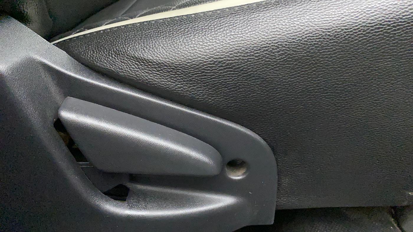 2019 Datsun Go Plus T(O), Petrol, Manual, 18,254 km, Driver Side Adjustment Panel